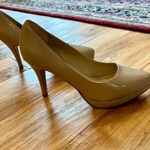 Nine West platform pump 6.5 M
